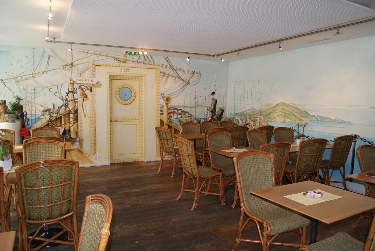 Hotel Schlosspintli Шпиц Екстериор снимка