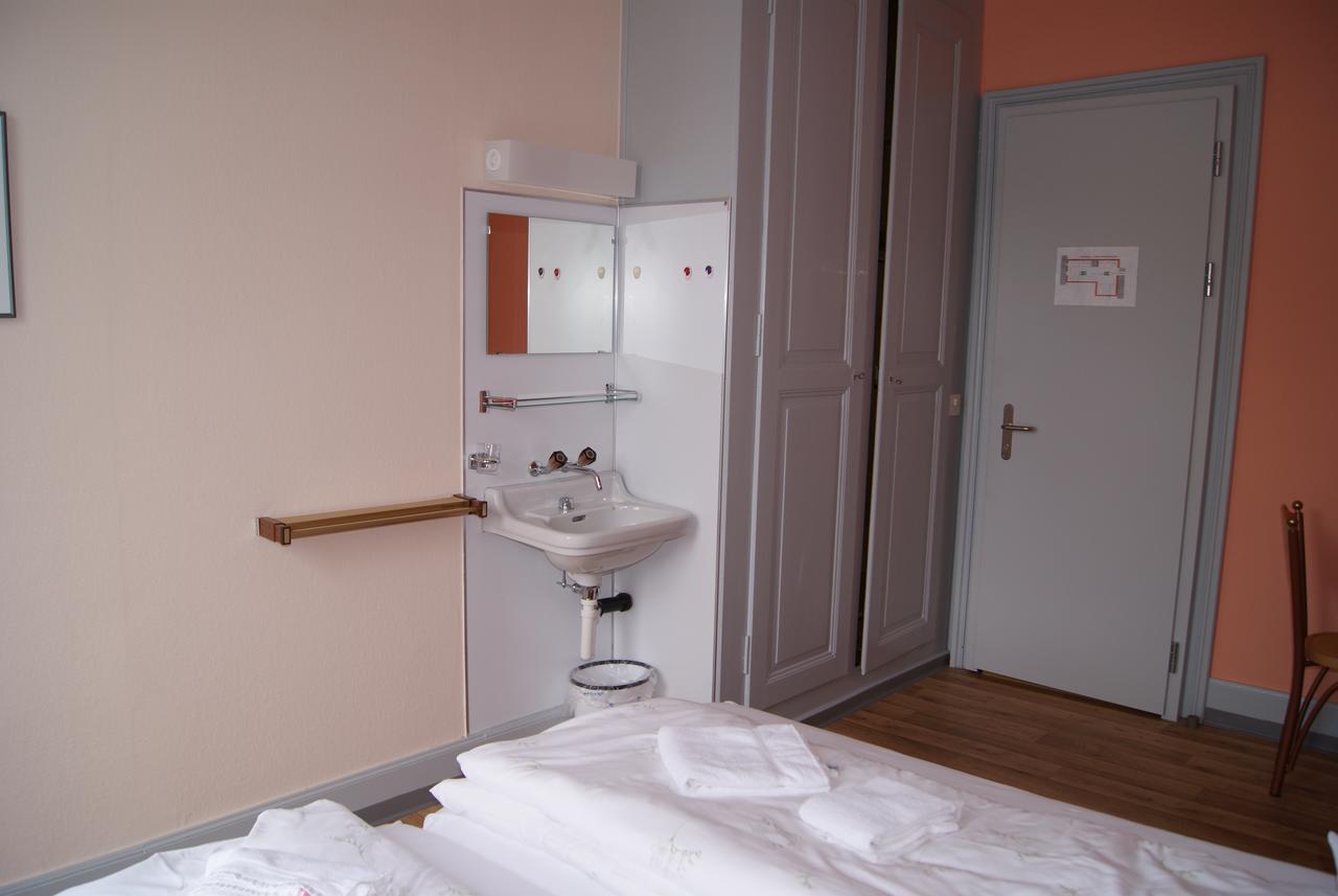 Hotel Schlosspintli Шпиц Екстериор снимка